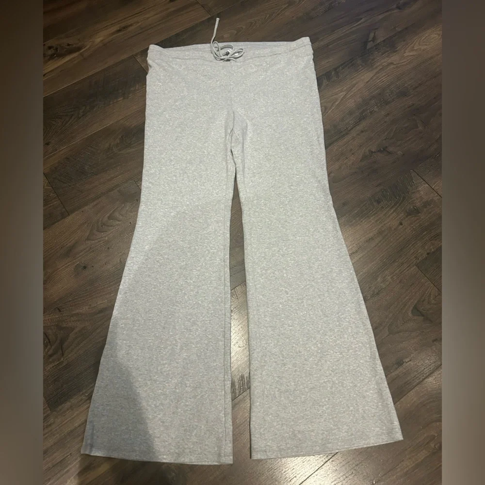🆕 NWT Sunday Best Wildflower Light Gray Knit Flare Drawstring Pants - Picture 9 of 10